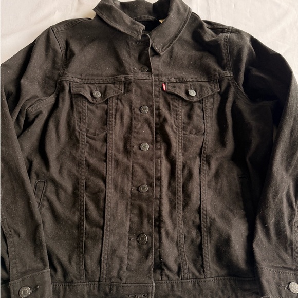 Levi's Wellthread Women’s Trucker Jacket in Wave Black Denim Size 1X - Picture 2 of 5